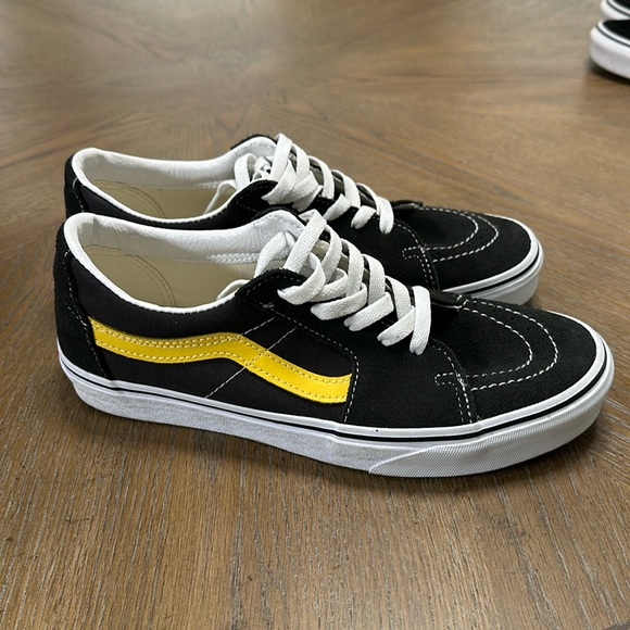 Vans old skool shoes black yellow men’s sz 8 women’s Sz 9.5 - Picture 1 of 4